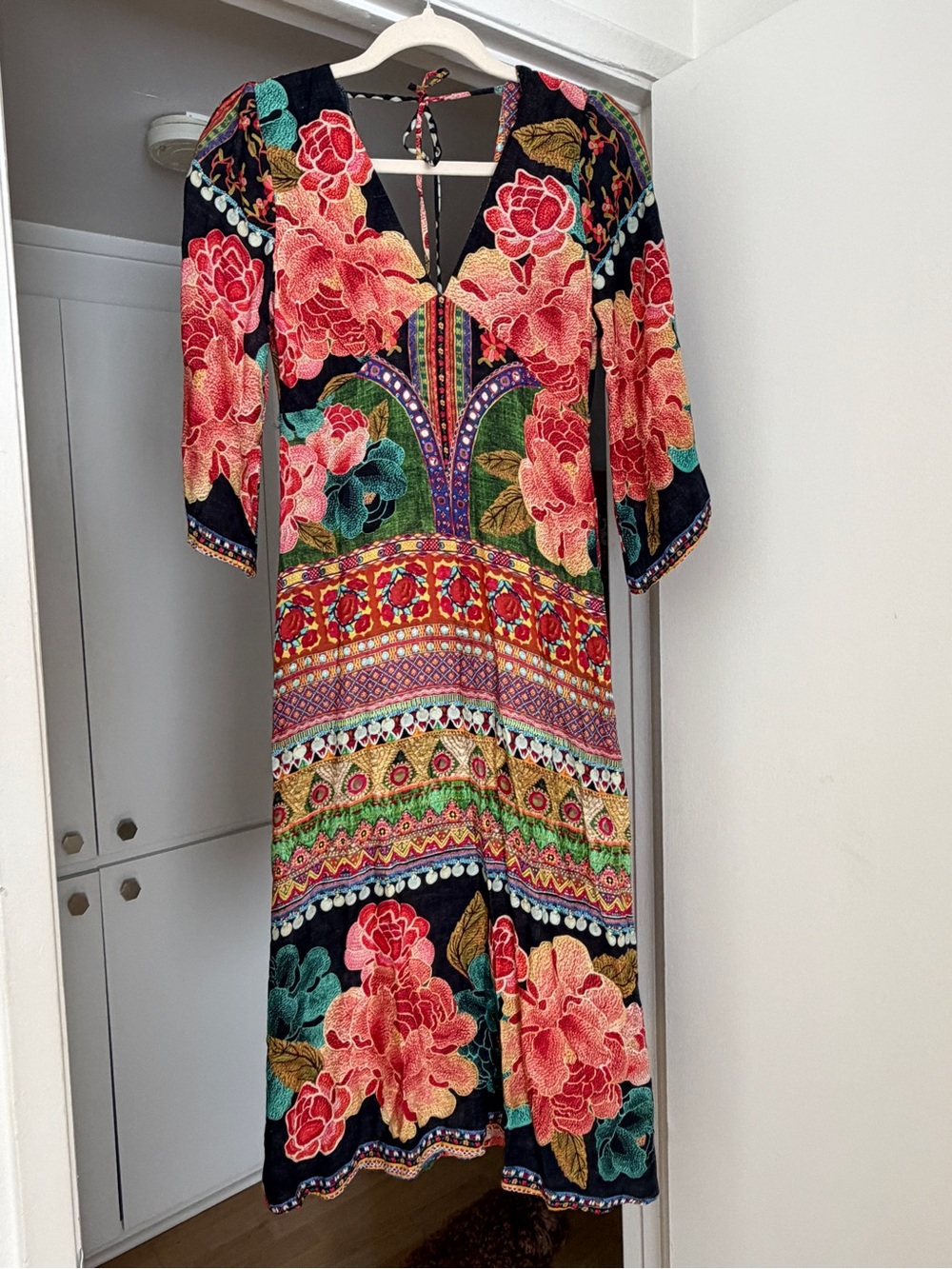 NWT FARM Rio Black Floral & Multicolor Patterned V-Neck Midi Dress